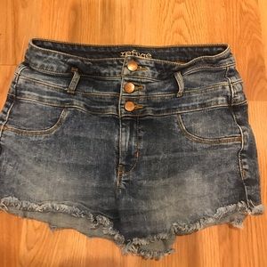 Refuge High Waisted Jean Shorts. Medium Wash.